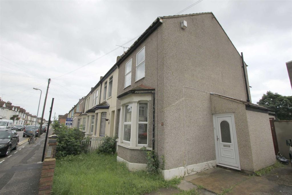 Property photo 1 of 5