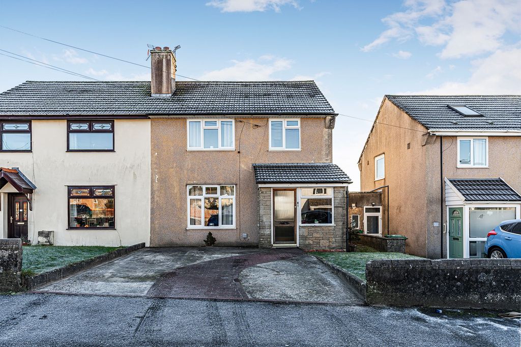 Property photo 1 of 31