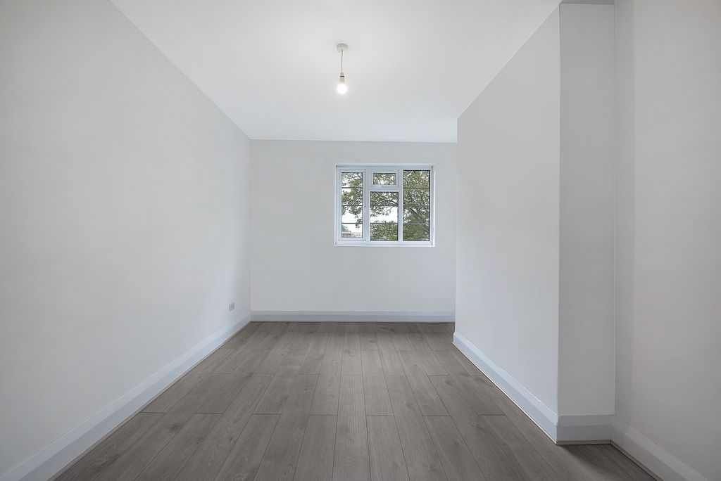 Property photo 2 of 11 Dsc_9003