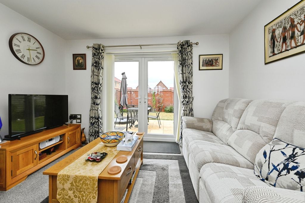 Property photo 2 of 15 Photo