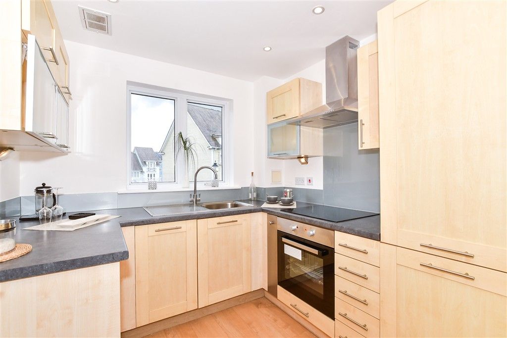 Property photo 3 of 13 Kitchen