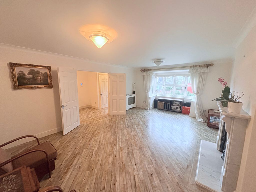 Property photo 3 of 28 Img_3998