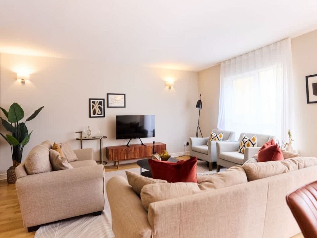 Property photo 3 of 26