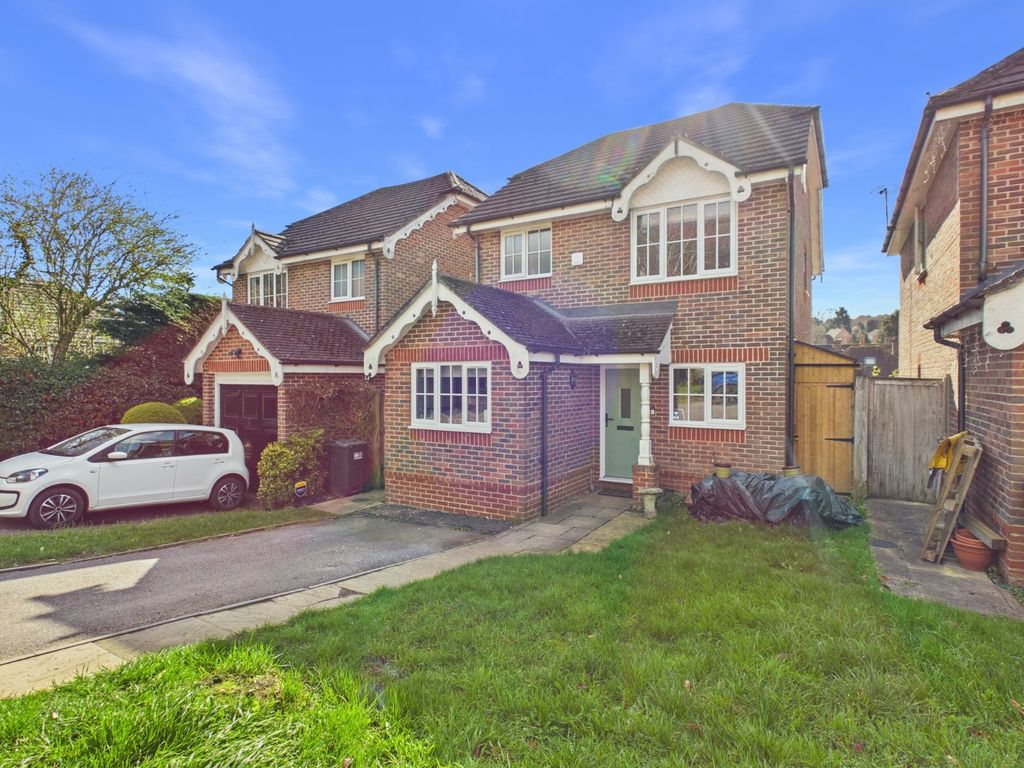 Property photo 1 of 19 Front