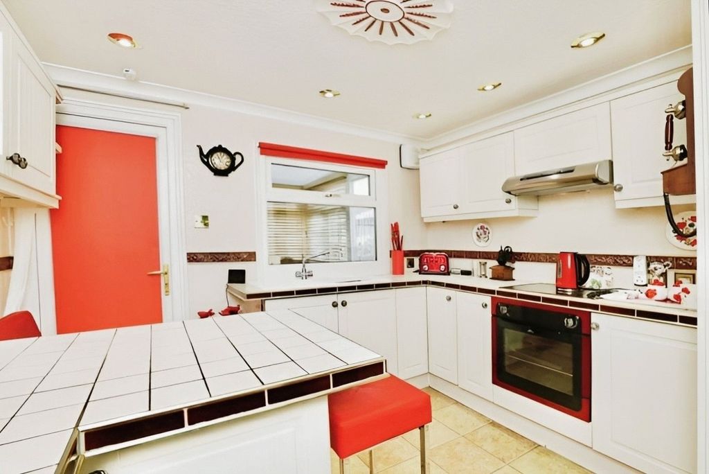 Property photo 2 of 13 Kitchen
