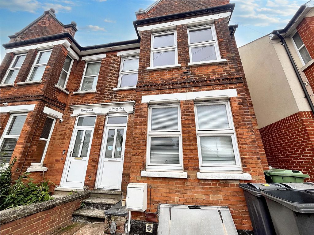 Property photo 1 of 5