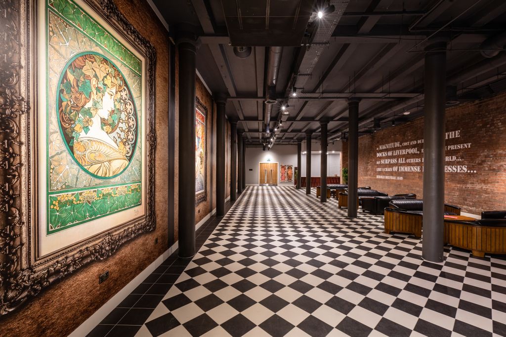 Property photo 2 of 6