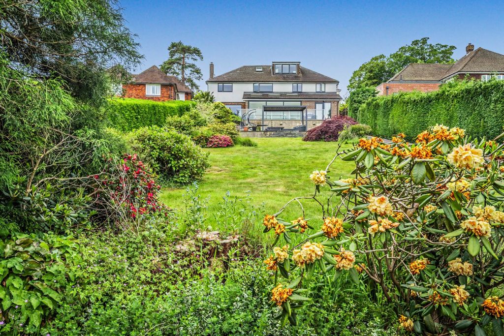 Property photo 1 of 31
