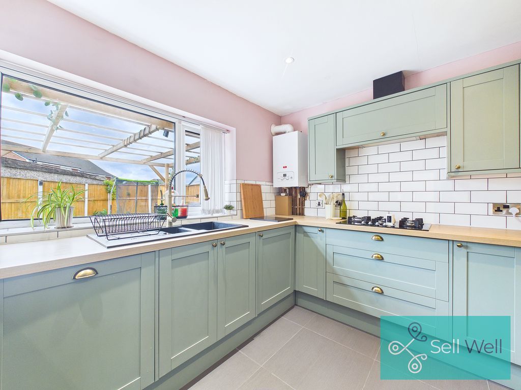 Property photo 2 of 25 Kitchen/Diner