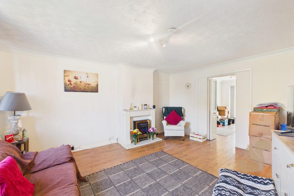 Property photo 3 of 18 Cam01659G0-Pr0808-Still007.Jpg