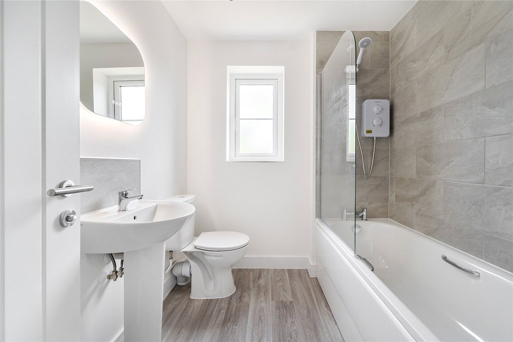 Property photo 3 of 11 Bathroom Example