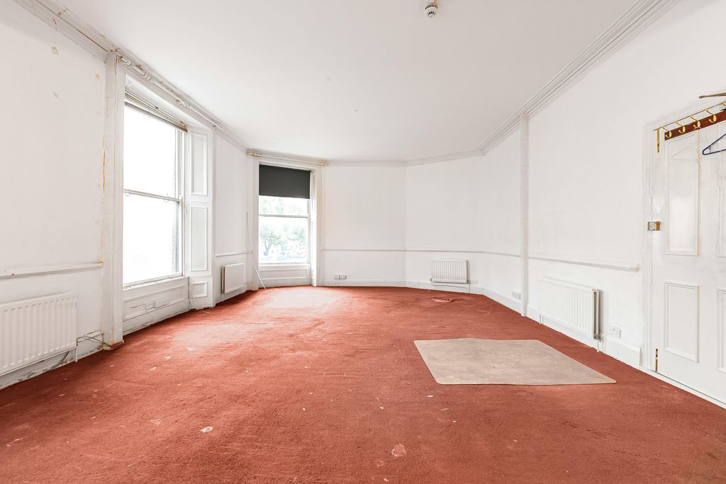 Property photo 3 of 14 49_17195.Jpg