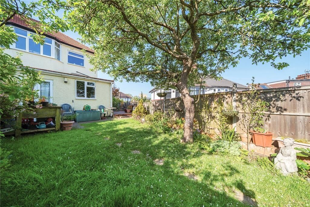 Property photo 2 of 2 2A78812697ba5A81F...
