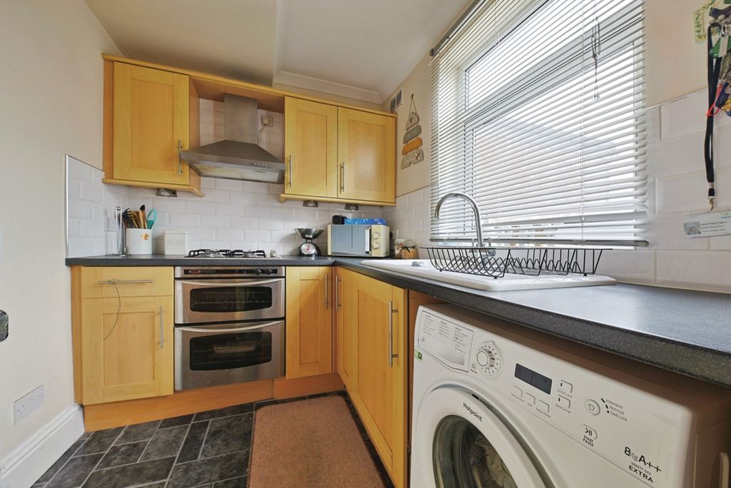 Property photo 2 of 7 3874315