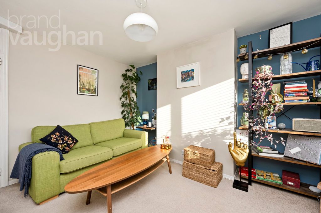 Property photo 3 of 19 Picture No. 15