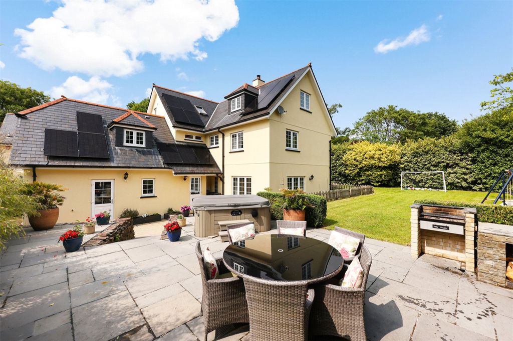 Property photo 2 of 31 Picture No. 33