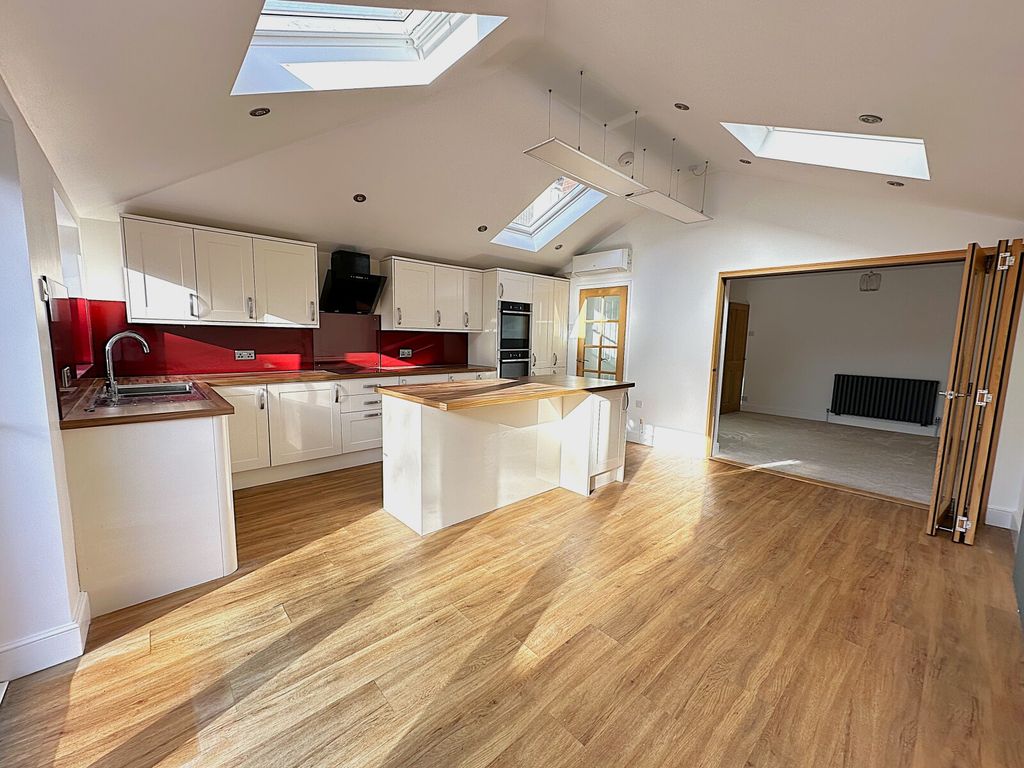 Property photo 3 of 13 Kitchen/Family Room