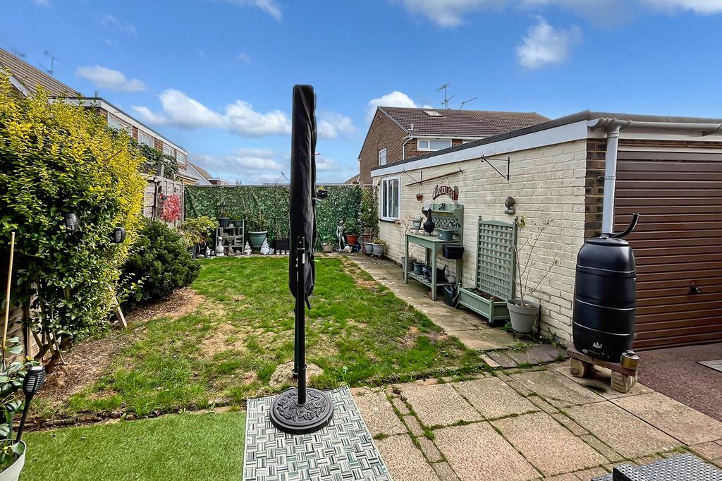 Property photo 2 of 16 Picture No. 15