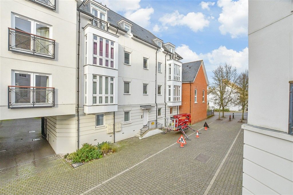 Property photo 1 of 7 External (Web)