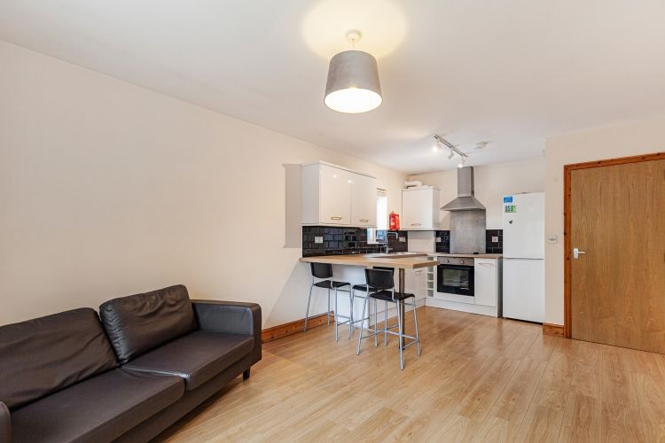 Property photo 3 of 10 306346