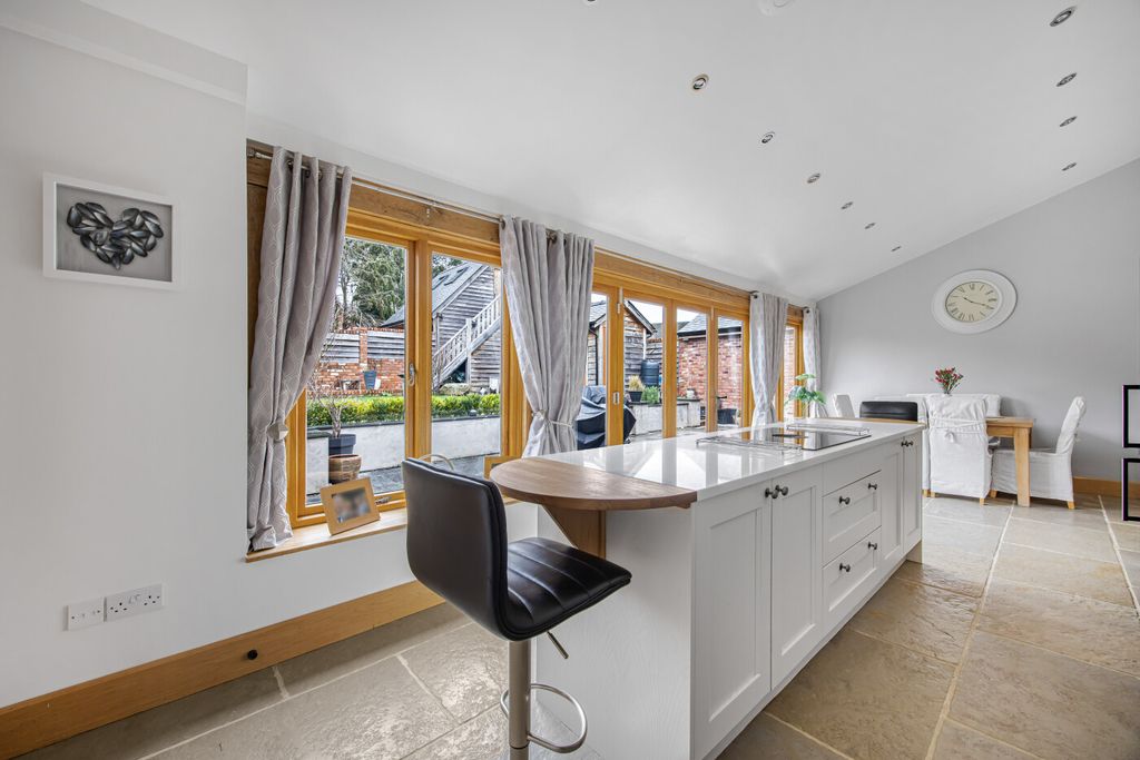 Property photo 2 of 36 12_71677
