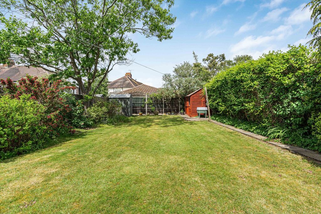Property photo 3 of 11