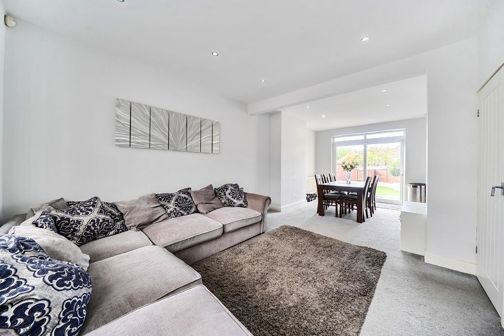 Property photo 2 of 14 5504781