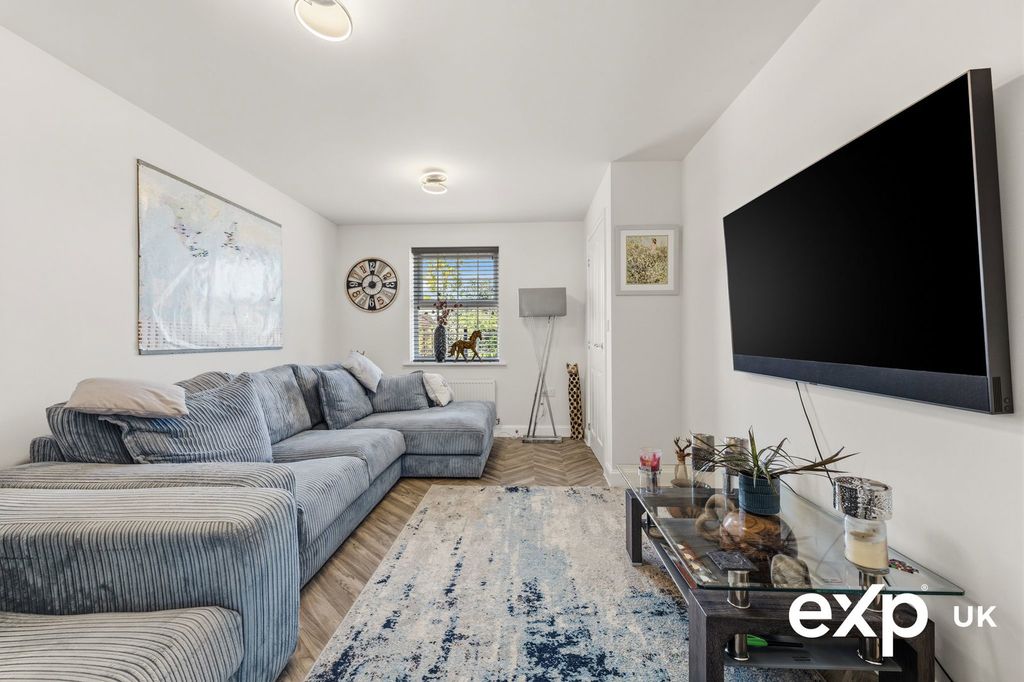 Property photo 3 of 29