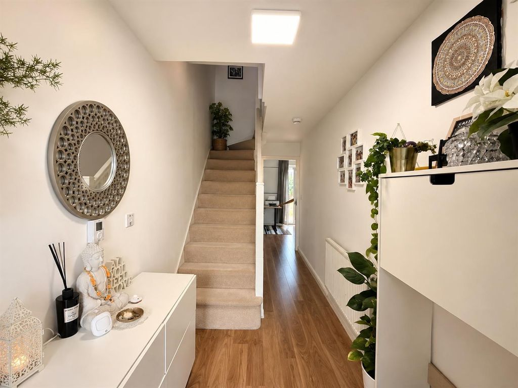 Property photo 2 of 10 D1F8Cfb9-917C-45Bd-90Fa-12588F6Bdc26.Png