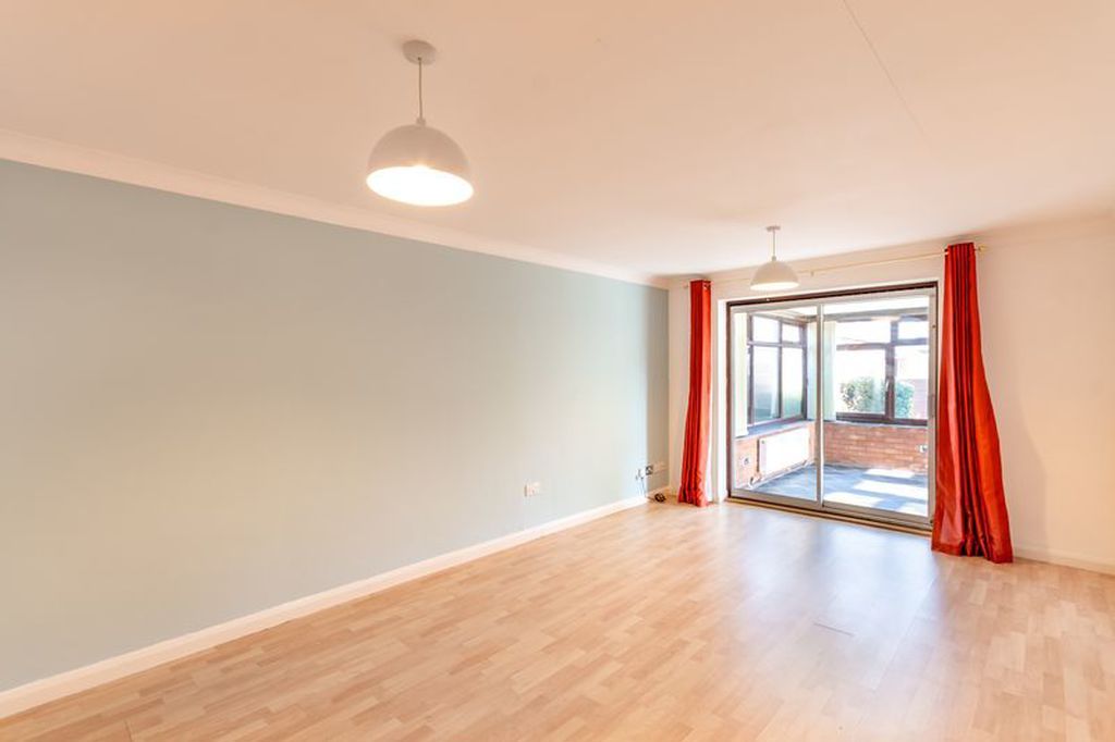 Property photo 3 of 10 Photo 3