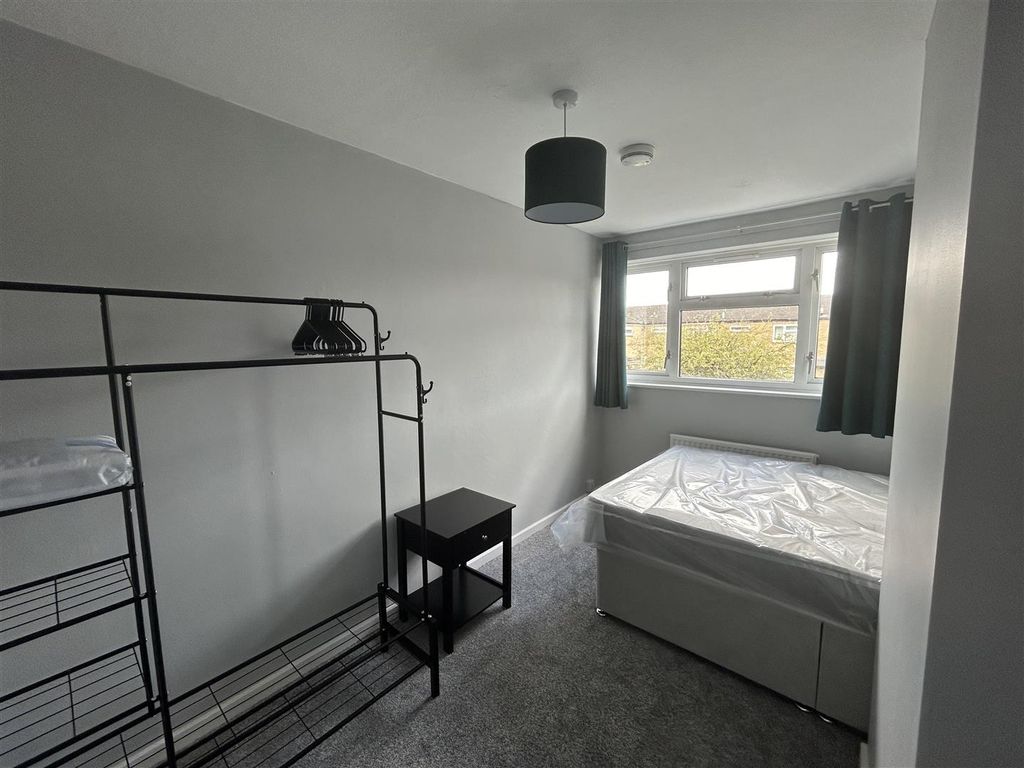 Property photo 1 of 3