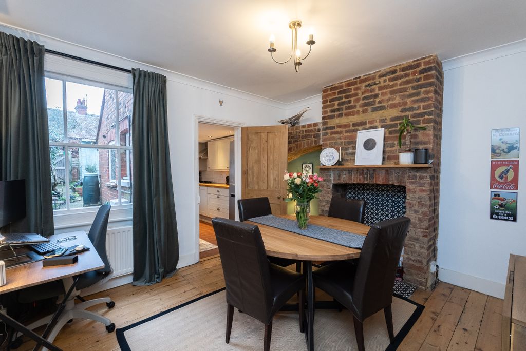 Property photo 2 of 12 Dsc08944