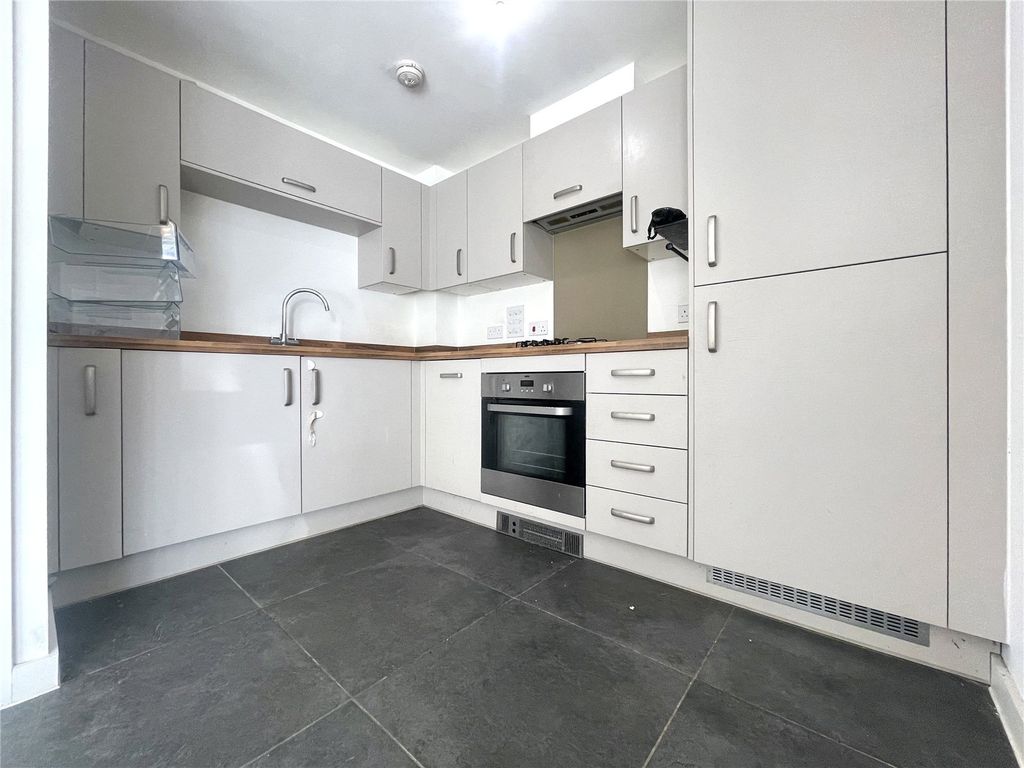 Property photo 3 of 14 Kitchen