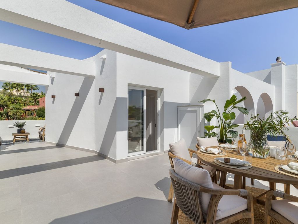 Property photo 3 of 45