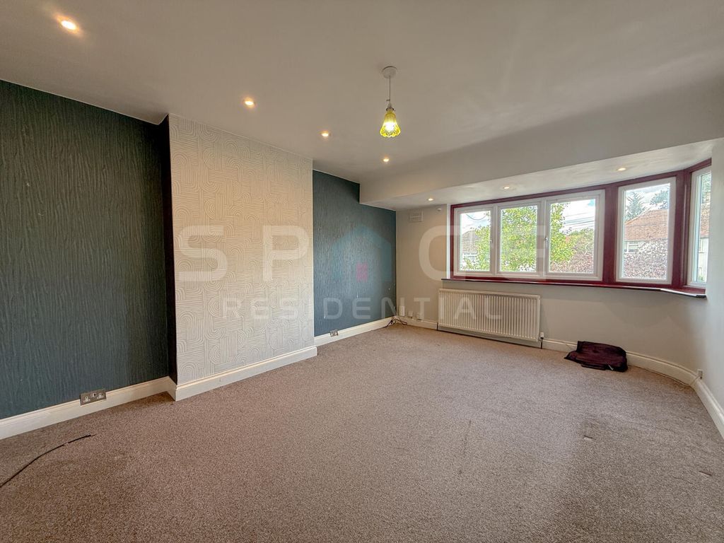 Property photo 2 of 12 Living Room