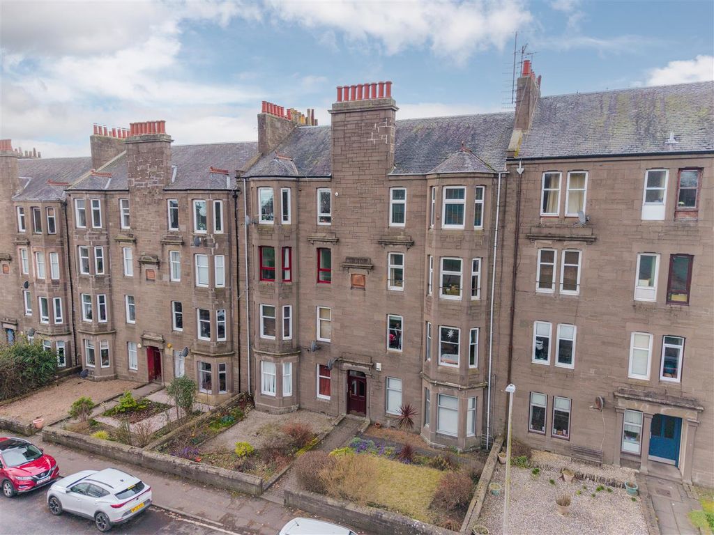 Property photo 2 of 12 3R 9 Baxter Park Terrace Dundee-3.Jpg