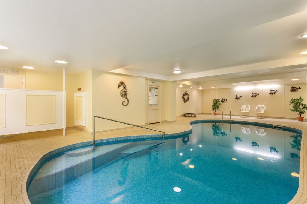 Property photo 2 of 10