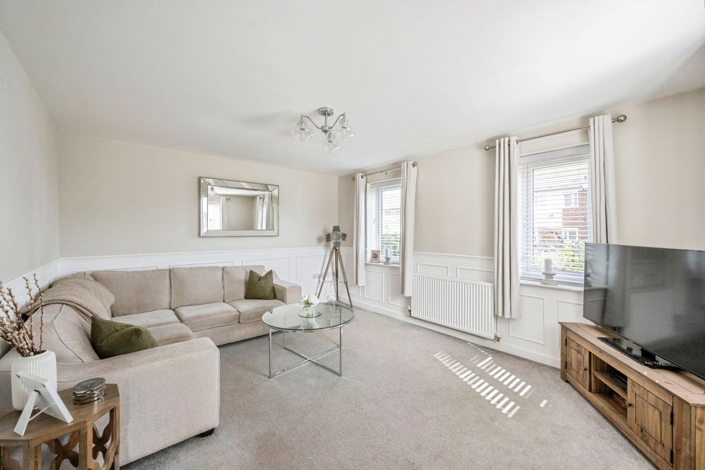 Property photo 2 of 17 Living Room