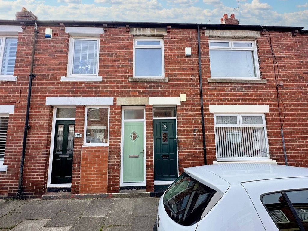 Property photo 1 of 18