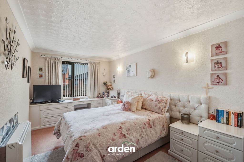 Property photo 2 of 8