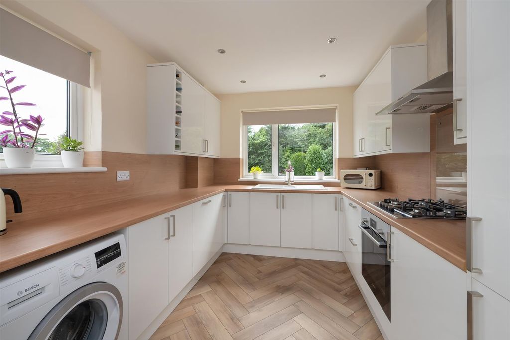 Property photo 3 of 15 Church Lane, Westbere, Canterbury