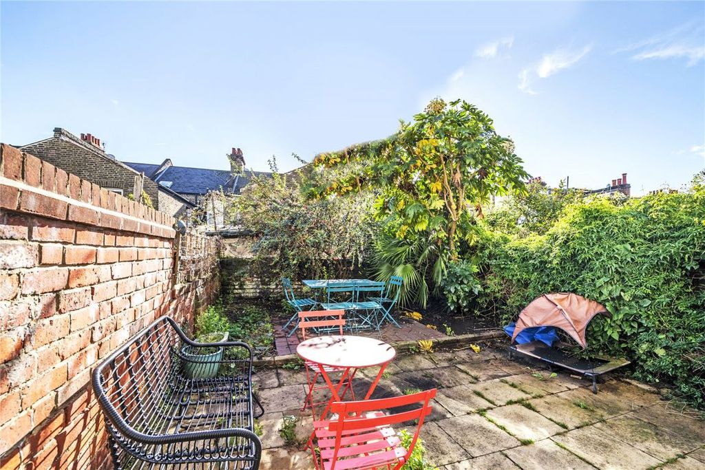 Property photo 2 of 7
