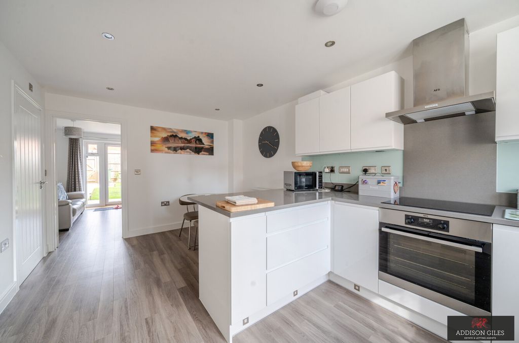 Property photo 2 of 20 Photo 6