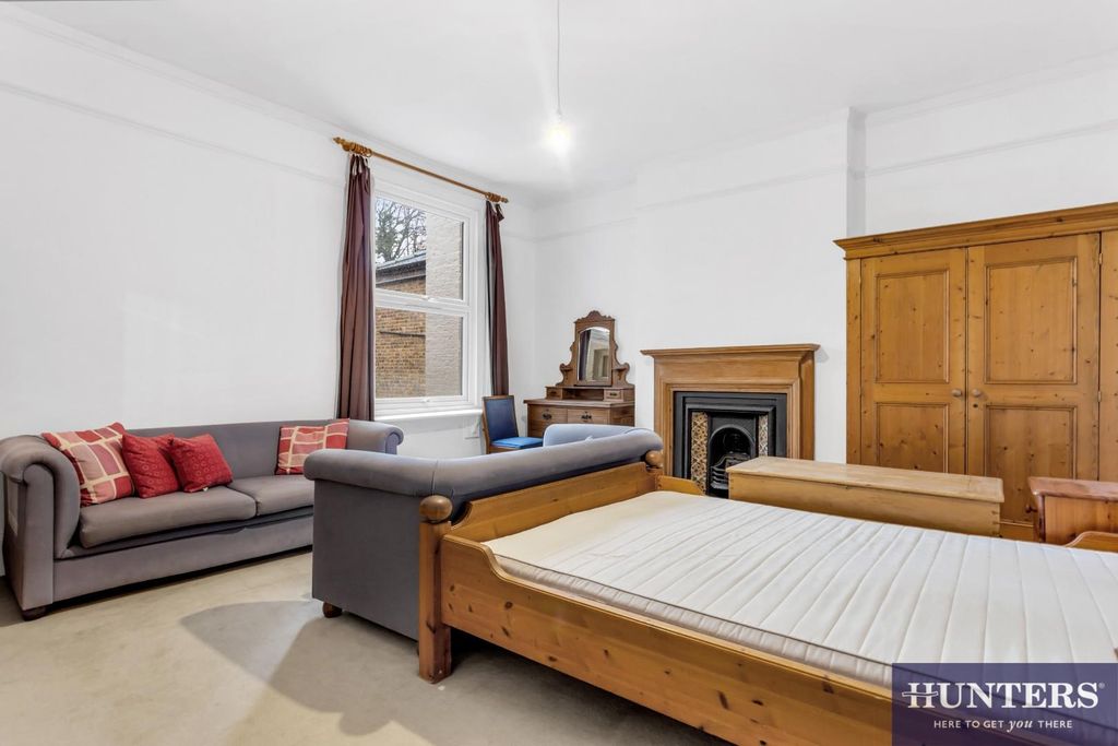 Property photo 3 of 9 Bedroom One