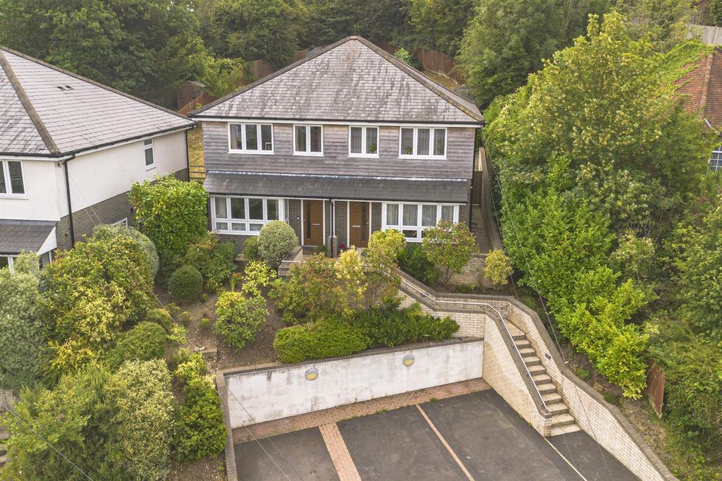 Property photo 1 of 17 F1A024Df-d25B-4Dee-B672-1B9166c1F3F3.Jpg
