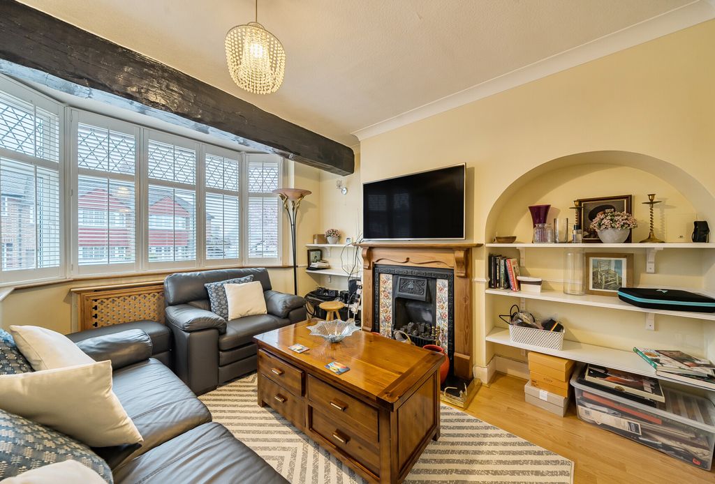 Property photo 2 of 22 1424096-19-69Aae1...