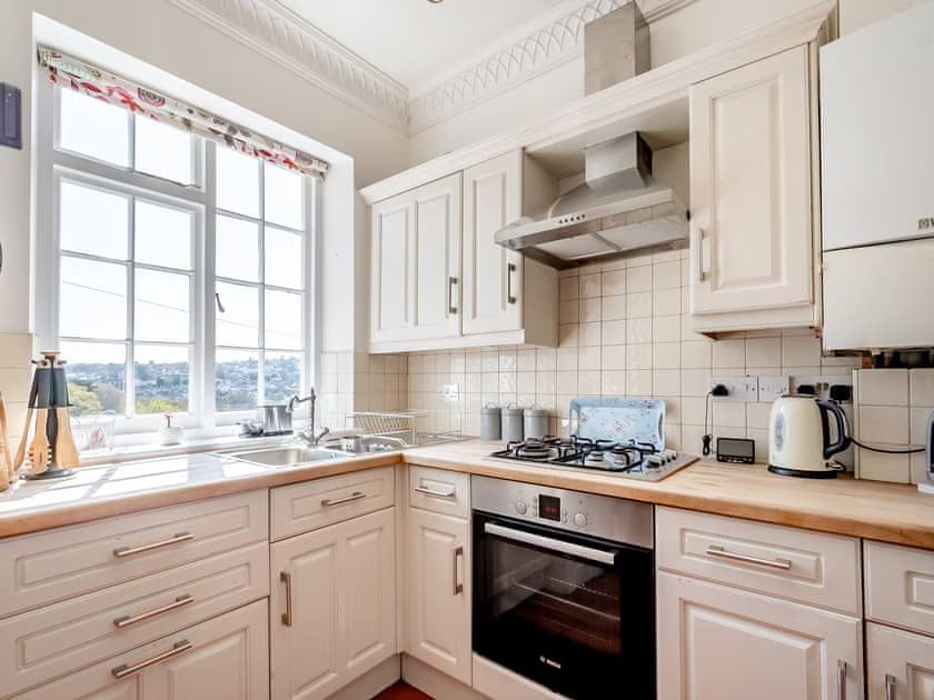 Property photo 2 of 12 Kitchen