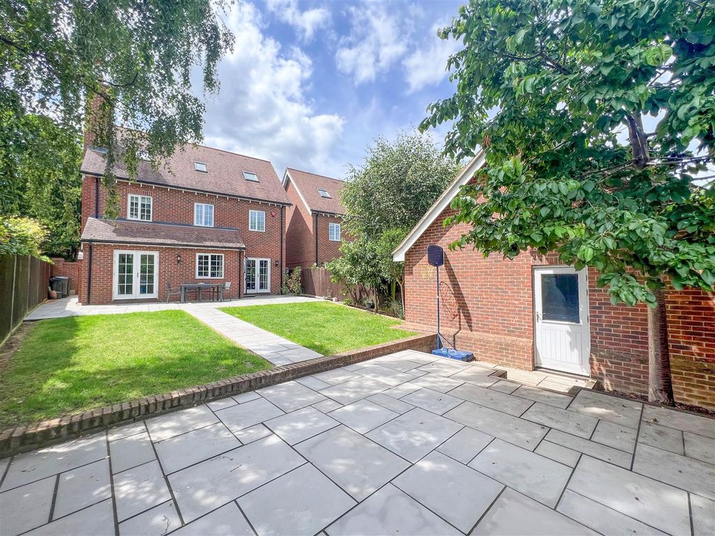 Property photo 2 of 30 24_88802.Jpg