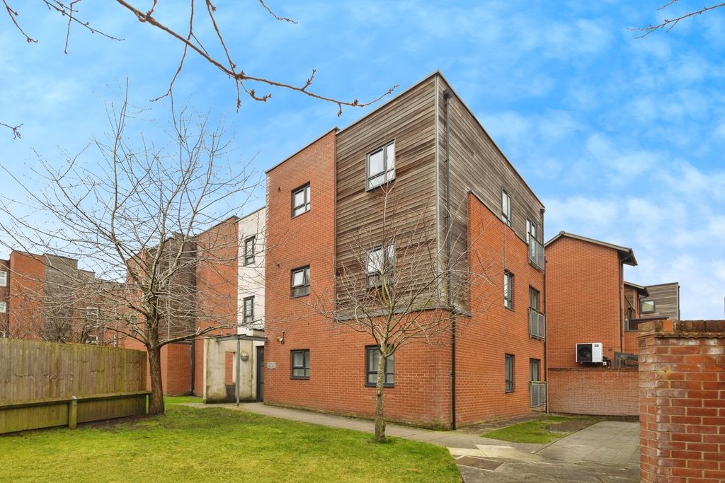 Property photo 1 of 19 Pbox-Img.Jpg