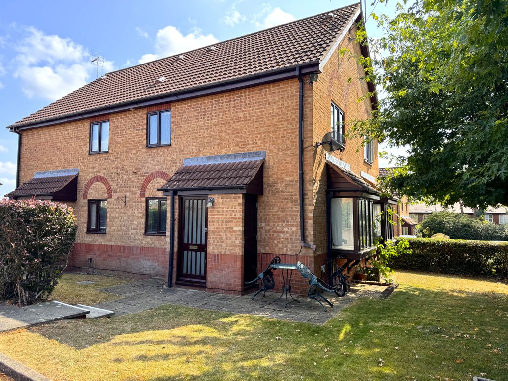 Property photo 1 of 9 Front